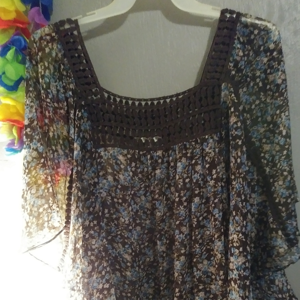 Daniel Rainn Sheer floral blouse